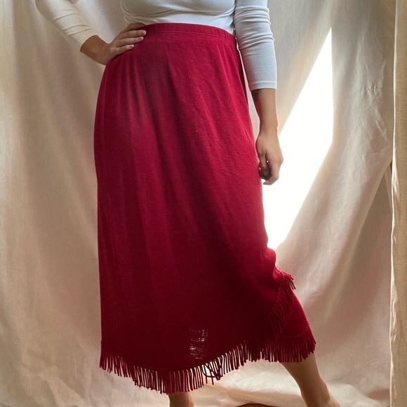 Beautiful Red Fringe Detail Skirt - Picture 3 of 10